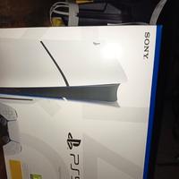 Play station 5 slim con disco.