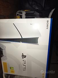 Play station 5 slim con disco.