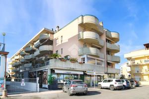 3 LOCALI A TORTORETO