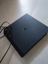 PlayStation 4 con cavo