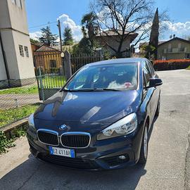 BMW Serie 2 Active Tourer allestimento Luxury