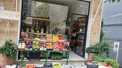 Locale commerciale a Diano Marina