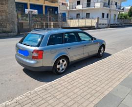 AUDI A4 2ª serie - 2004