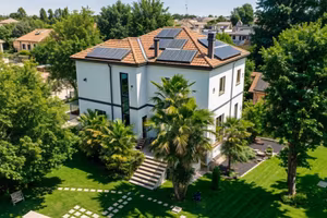 Villa di 325 m² con 5 locali e box auto doppio a R