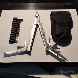 Coltellino attrezzo multiuso con pinza