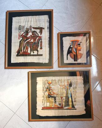 papiri egiziani con cornice 