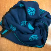 Sciarpa blu e azzurra
