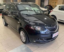 LANCIA Ypsilon 1.0 70cv 5 porte Hybrid Silver