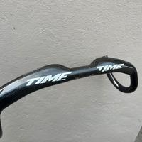 Manubrio in carbonio per bici da corsa