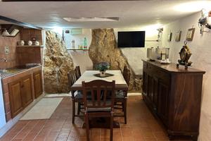 Roccia d'Ambra nel cuore di Cori