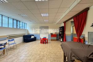 UFFICIO/LOCALE DEPOSITO DI 130 MQ