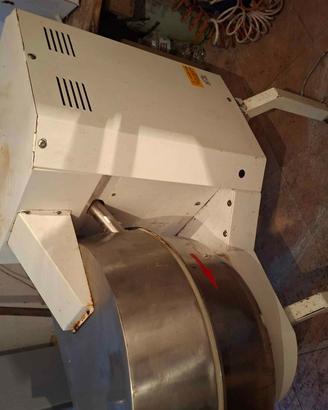 impastatrice a forcella Kg.30 trifase