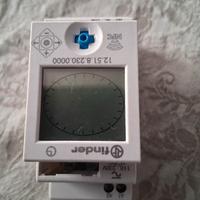 interruttore programmabile finder