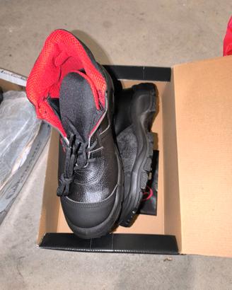 Scarpe antinfortunistiche