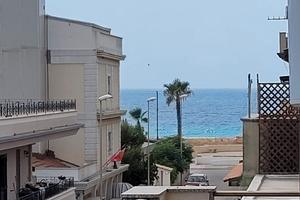 Una terrazza sul mare
