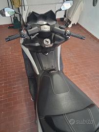 Scooter Kimko Ak550