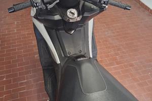 Scooter Kimko Ak550