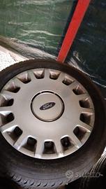Cerchi in ferro Ford B-Max da 15 con copricerchi