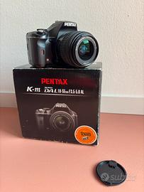 Pentax Km 18-55mm nera