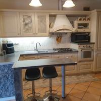 Cucina in legno massello stile provenzale country