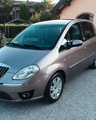 Molto bella e economica Lancia Musa a GPL 