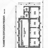 Casale 200 mq con terreno di circa 1 ettaro