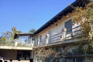 Immobile in asta di 664 m² con più di 5 locali a L