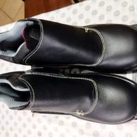 scarpe anti infortunistiche.