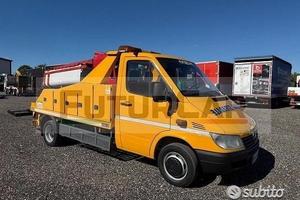 Mercedes Sprinter 413 soccorso stradale con forche