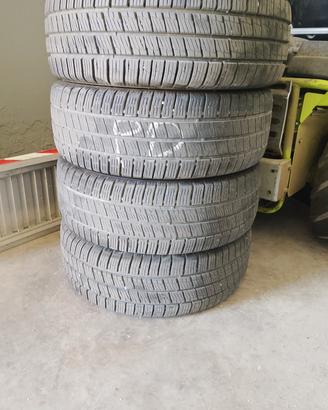 pneumatici 215 65 15 c Hankook 