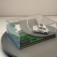 Hachette 1/43 Fiat Abarth 695 Assetto DIORAMA