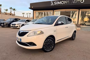 Lancia Ypsilon 1.2 69 CV 5 porte S&S Platinum