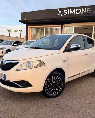 Lancia Ypsilon 1.2 69 CV 5 porte S&S Platinum