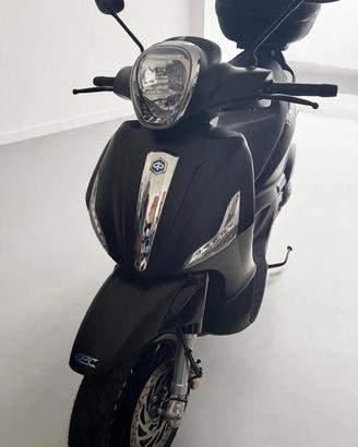 Beverly 300