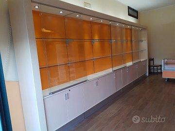 Arredamento per Negozi e uffici