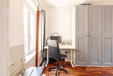 3 blocchi di armadi grigi IKEA