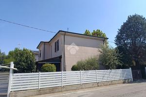 3 LOCALI A FORLÌ