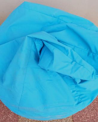 Pouf a sacco (bean bag) di colore azzurro/turchese