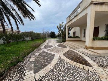 Ampia casa indipendente
