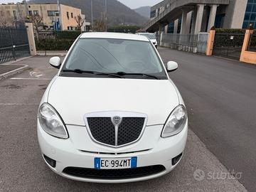 Lancia ypisoln 1200 benzina 2010