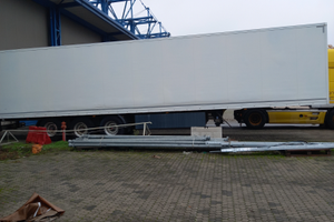 Semirimorchio Weka 3 assi con le porte