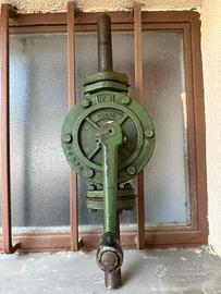 Pompa manuale rotativa