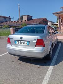 Volkswagen Bora 1.6cc TDI benzina