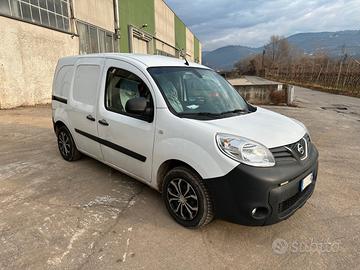 Nissan NV250