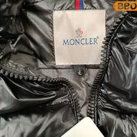 Smanicato moncler