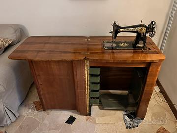 Macchina da cucire a pedale Singer anni ‘20 radica