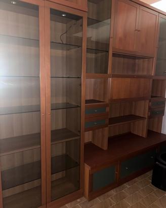 Soggiorno legno elementi verdi