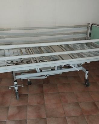 Letto multifunzione, tipo ospedale