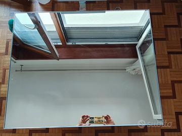 specchio con luce LED naturale 