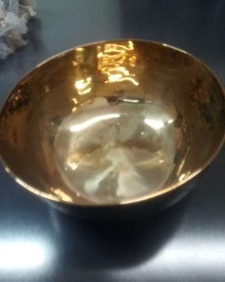 Coppa in bronzo martellato